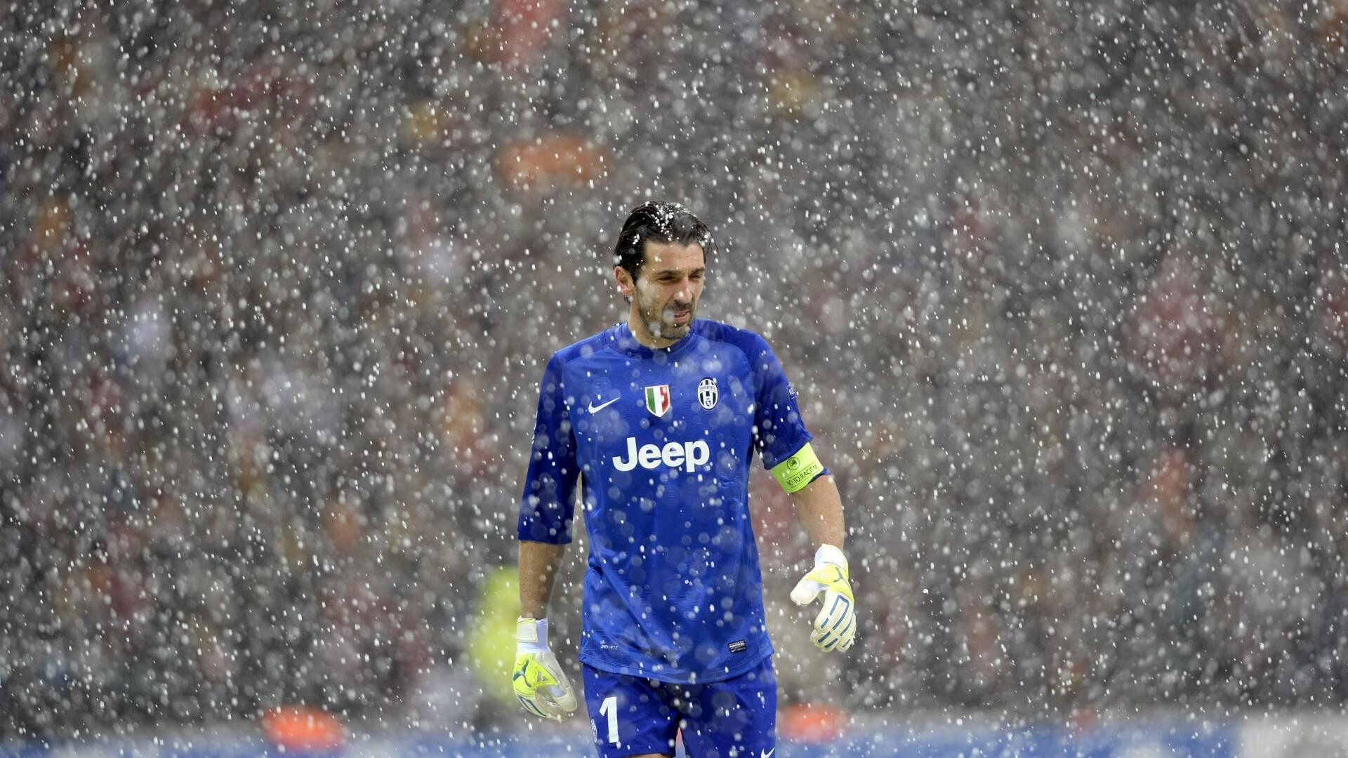 年度焦点之战，葡萄牙关键战突围加拿大，书写绿茵新传奇